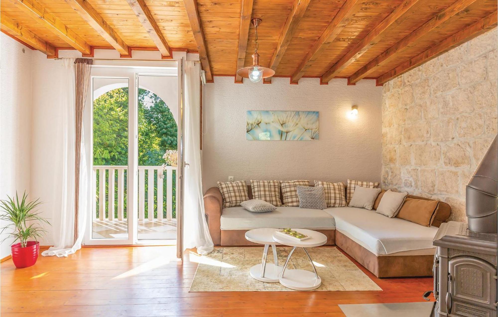 Stunning Home In Blato Na Cetini With Wifi Luaran gambar